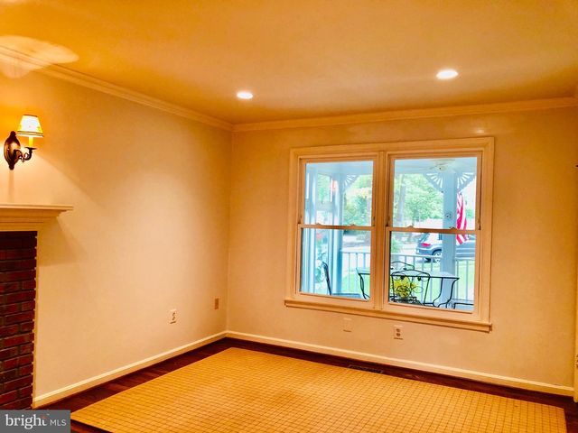 1001 RACHEL LN SW, Vienna, VA 22180