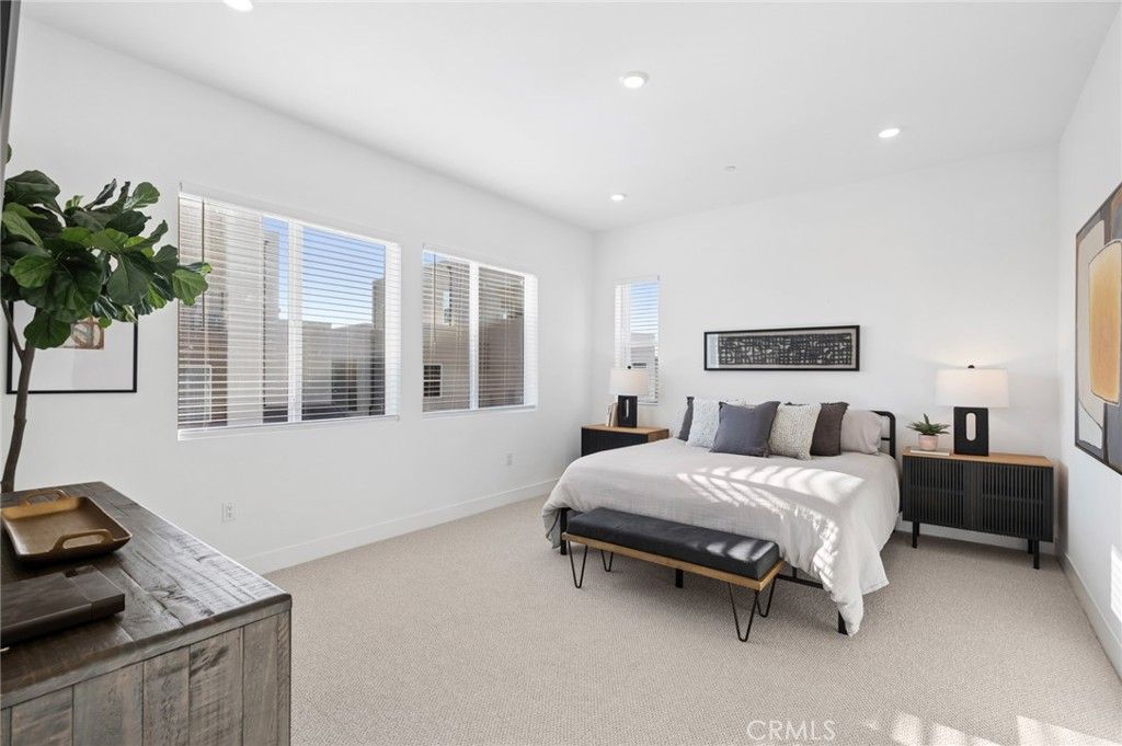 Image 17 of property listing at 241 Proctor, Irvine, CA 92618