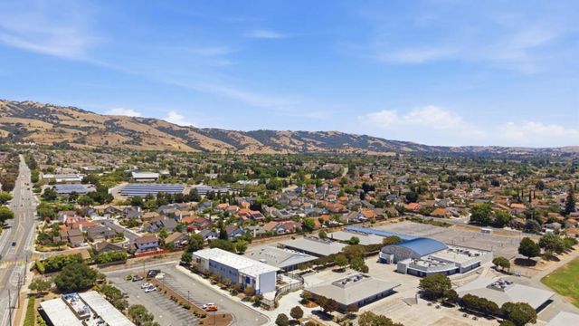 3121 Oakgate Way, San Jose, CA 95148