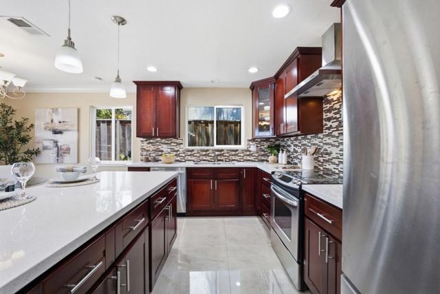 3121 Oakgate Way, San Jose, CA 95148