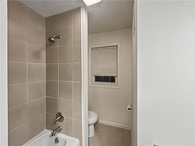 10704 Fremont Avenue, Kansas City, MO 64134
