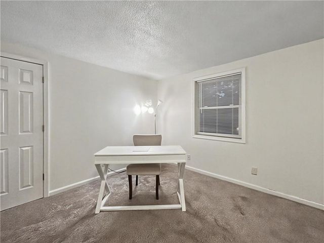 10704 Fremont Avenue, Kansas City, MO 64134