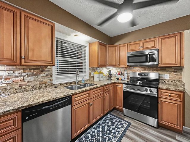 10704 Fremont Avenue, Kansas City, MO 64134