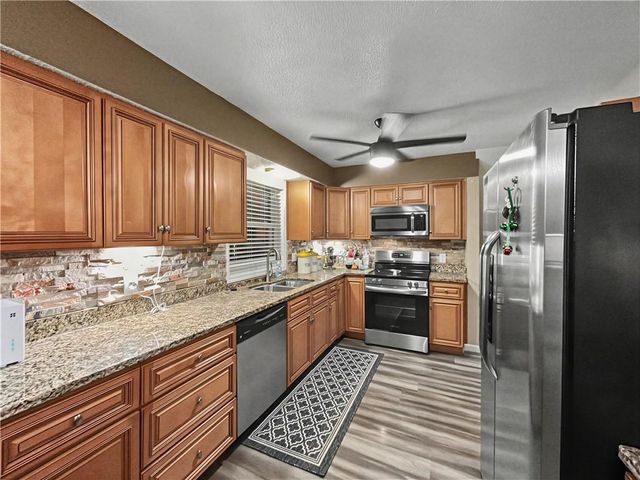 10704 Fremont Avenue, Kansas City, MO 64134