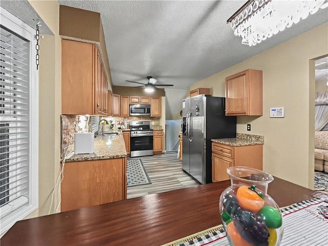 10704 Fremont Avenue, Kansas City, MO 64134