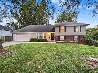 10704 Fremont Avenue, Kansas City, MO 64134