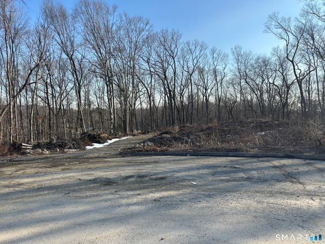 40 Running Brook Road, Waterbury, CT 06704