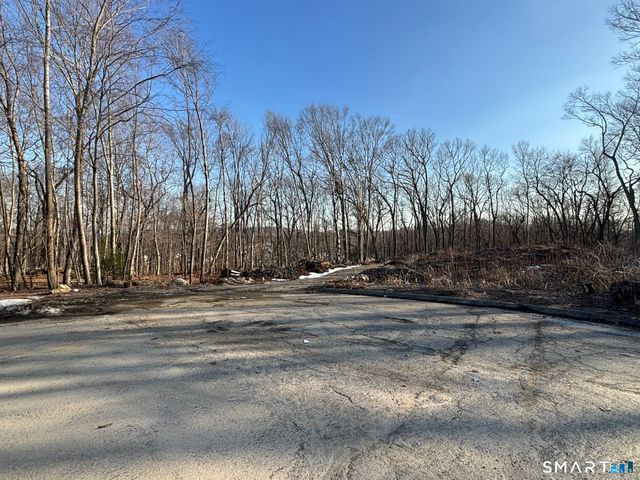 40 Running Brook Road, Waterbury, CT 06704