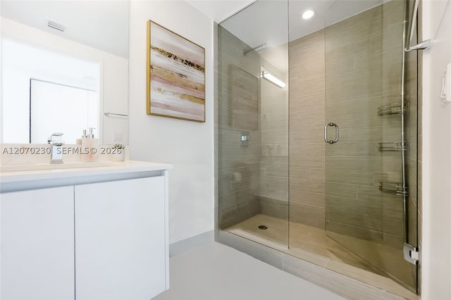 330 Sunny Isles Blvd 5-1102, Sunny Isles Beach, FL 33160