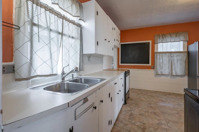 5 Merrimack Street, Nashua, NH 03064