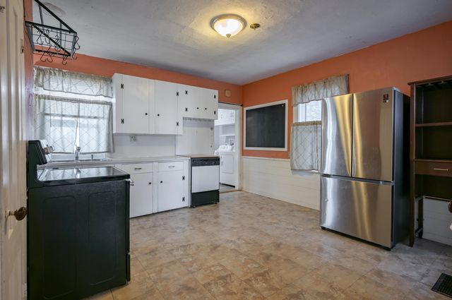 5 Merrimack Street, Nashua, NH 03064