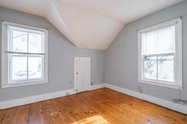 5 Merrimack Street, Nashua, NH 03064