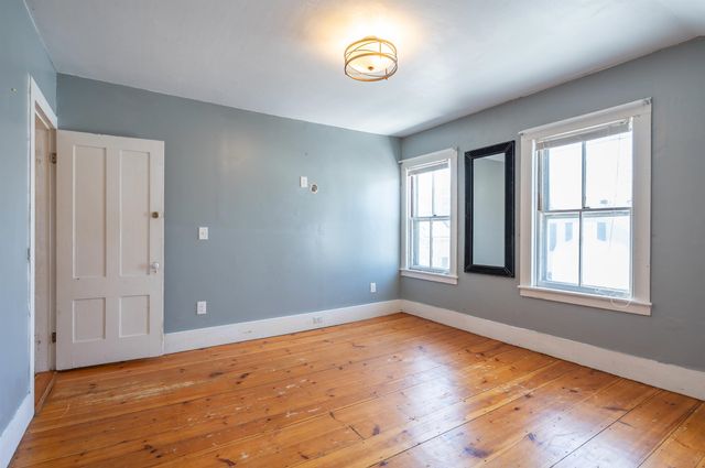 5 Merrimack Street, Nashua, NH 03064