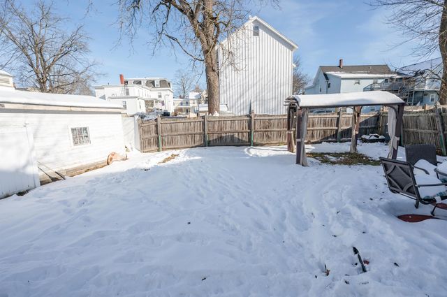 5 Merrimack Street, Nashua, NH 03064