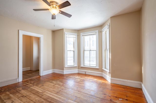 5 Merrimack Street, Nashua, NH 03064