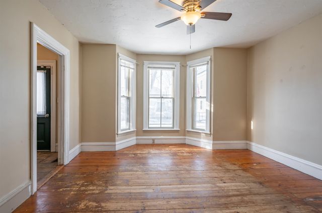 5 Merrimack Street, Nashua, NH 03064