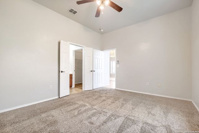 7027 Heathers Pl, San Antonio, TX 78227