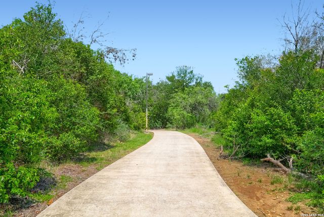 7027 Heathers Pl, San Antonio, TX 78227