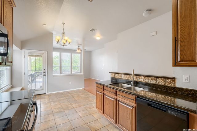 7027 Heathers Pl, San Antonio, TX 78227