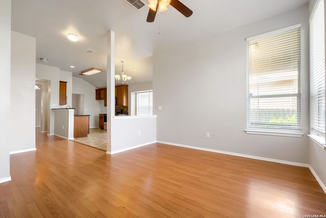 7027 Heathers Pl, San Antonio, TX 78227