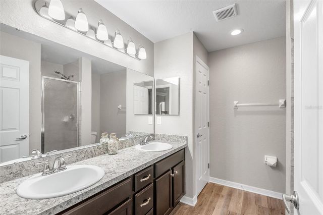 220 ST GEORGES CIRCLE, Eagle Lake, FL 33839