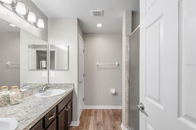 220 ST GEORGES CIRCLE, Eagle Lake, FL 33839