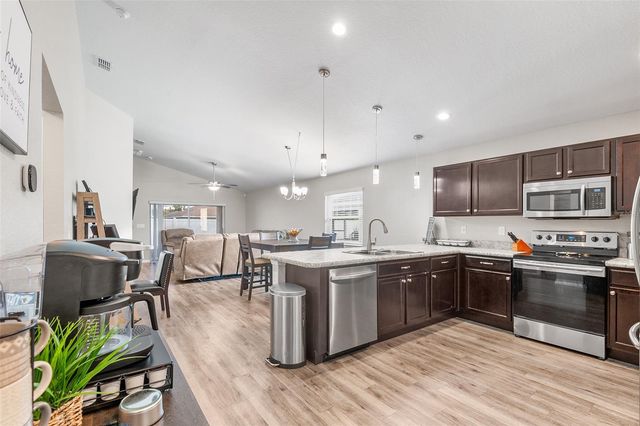 220 ST GEORGES CIRCLE, Eagle Lake, FL 33839