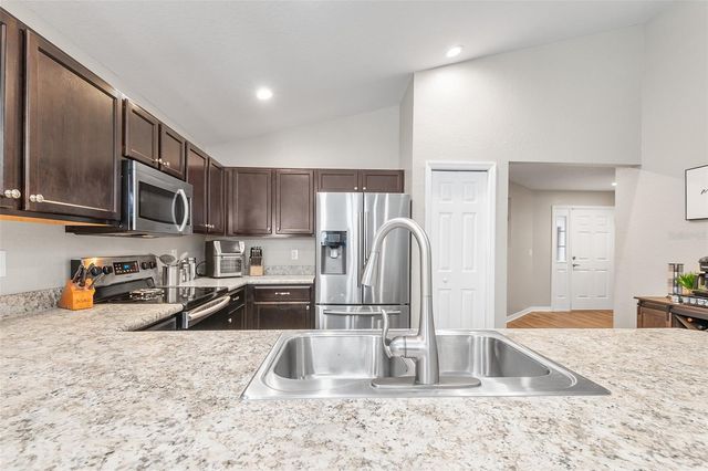 220 ST GEORGES CIRCLE, Eagle Lake, FL 33839