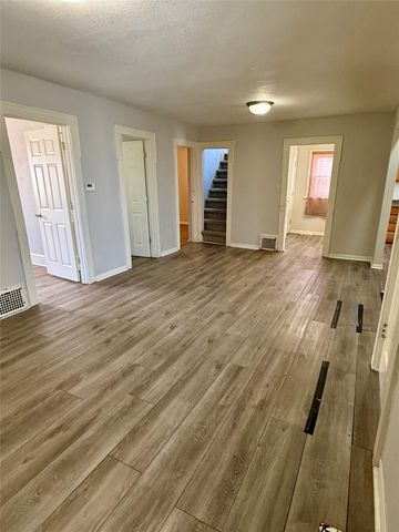 715 Boyd Street, Des Moines, IA 50316