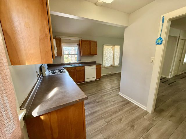 715 Boyd Street, Des Moines, IA 50316