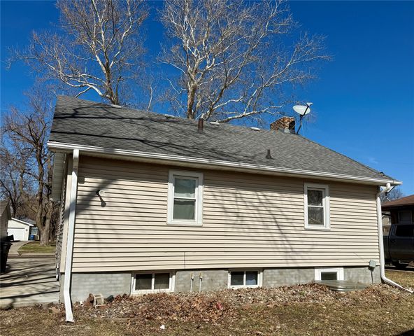 715 Boyd Street, Des Moines, IA 50316