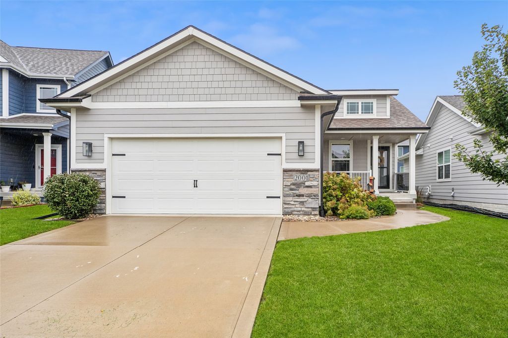 2001 NE Cypress Circle, Grimes, IA 50111