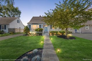 305 N Kenwood Avenue, Royal Oak, MI 48067