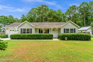 1472 Old Folkstone Road, Sneads Ferry, NC 28460