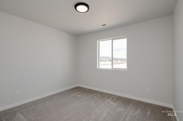 8247 E Bright Angel Dr, Nampa, ID 83687