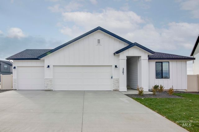 8247 E Bright Angel Dr, Nampa, ID 83687