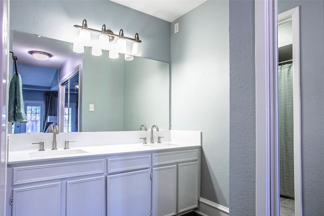 542 Harvest Hill Street, Lewisville, TX 75067