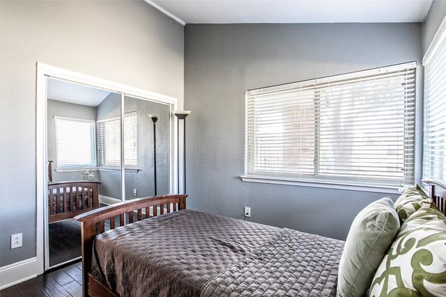 542 Harvest Hill Street, Lewisville, TX 75067