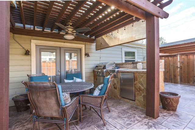 542 Harvest Hill Street, Lewisville, TX 75067