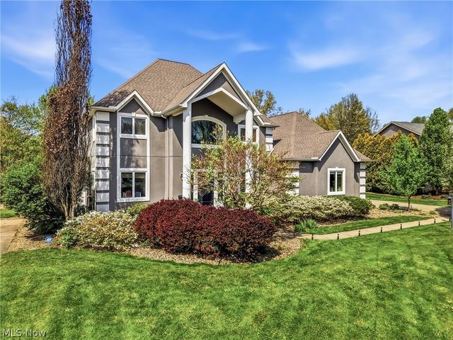 5758 Logan Arms Drive, Girard, OH 44420