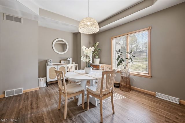 5758 Logan Arms Drive, Girard, OH 44420