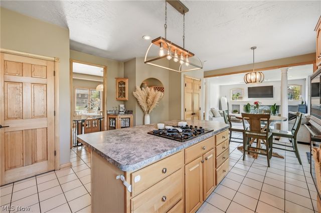 5758 Logan Arms Drive, Girard, OH 44420