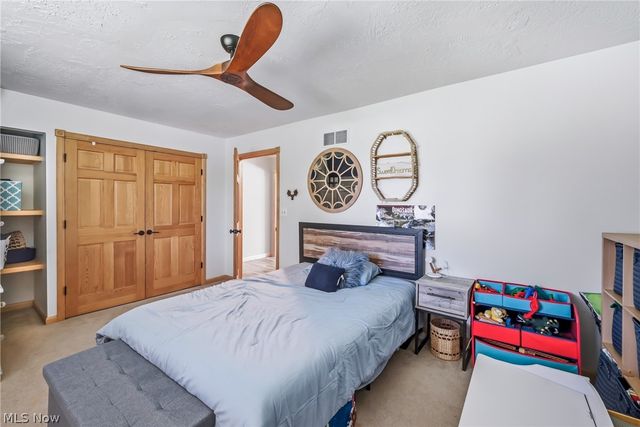 5758 Logan Arms Drive, Girard, OH 44420