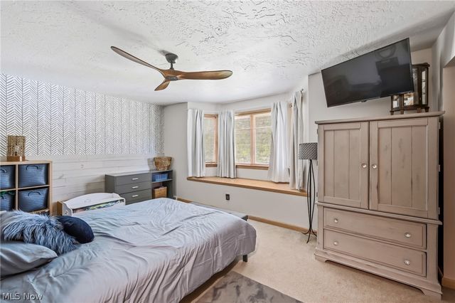 5758 Logan Arms Drive, Girard, OH 44420