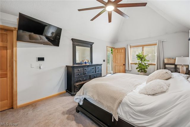 5758 Logan Arms Drive, Girard, OH 44420