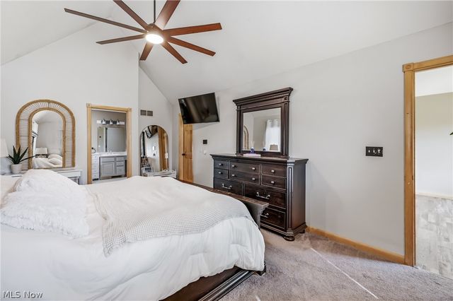 5758 Logan Arms Drive, Girard, OH 44420