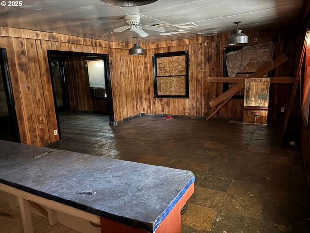 1293 HWY 99N, Eugene, OR 97402