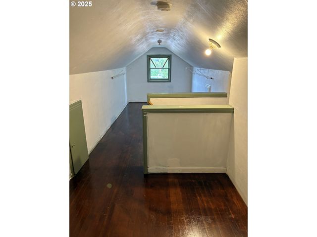 1293 HWY 99N, Eugene, OR 97402