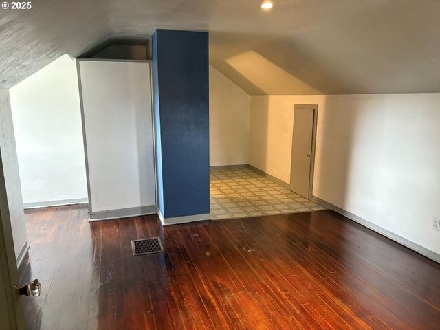 1293 HWY 99N, Eugene, OR 97402