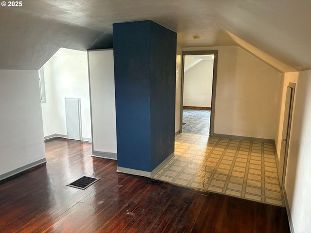 1293 HWY 99N, Eugene, OR 97402